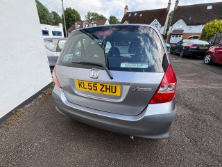 /photos/12957/72cdd271-0f34-27c2-ce81-f97f57adb349_i320x240.jpg