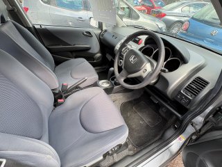 /photos/12957/c9880914-d9a1-2f12-b1f9-04f7025c1aef_i320x240.jpg